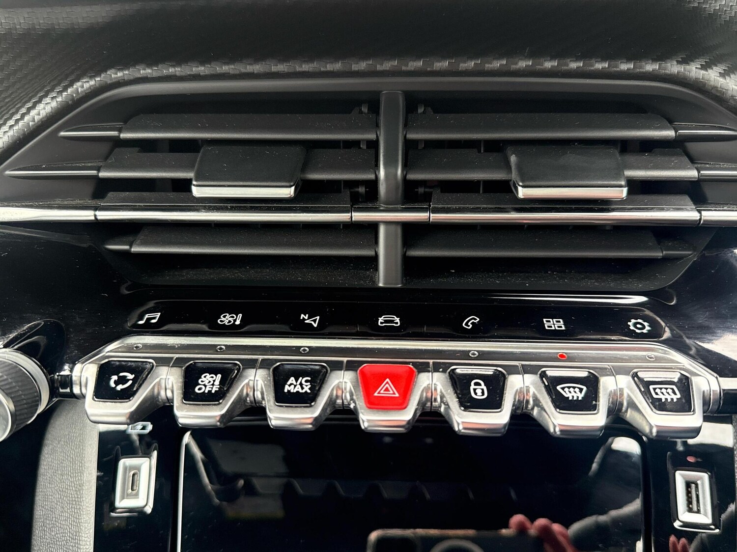 Used Peugeot 2008 2021 for sale - 77151948: Photo 16