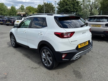 Used Kia Stonic 2022 for sale - 79113976: Photo