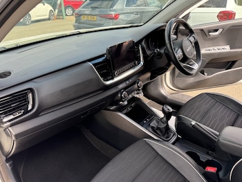Used Kia Stonic 2022 for sale - 79113976: Photo