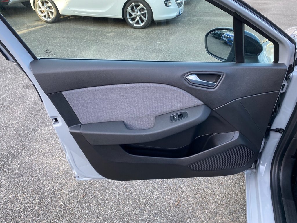 Used Renault Clio 2024 for sale - 78117629: Photo 17