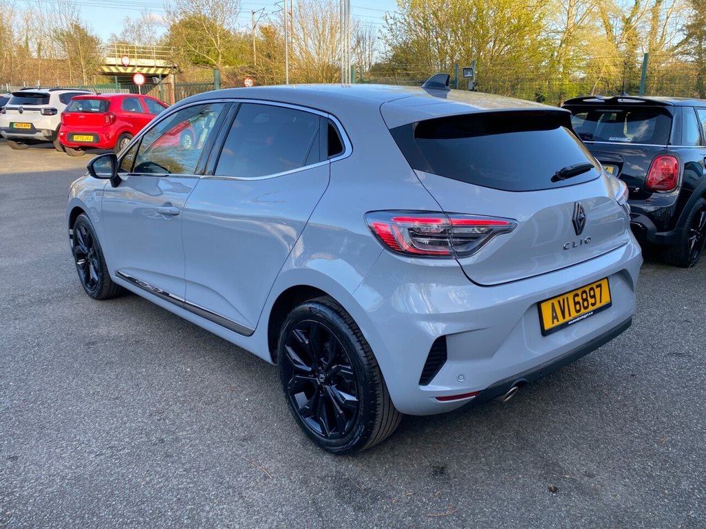 Used Renault Clio 2024 for sale - 78117629: Photo 2