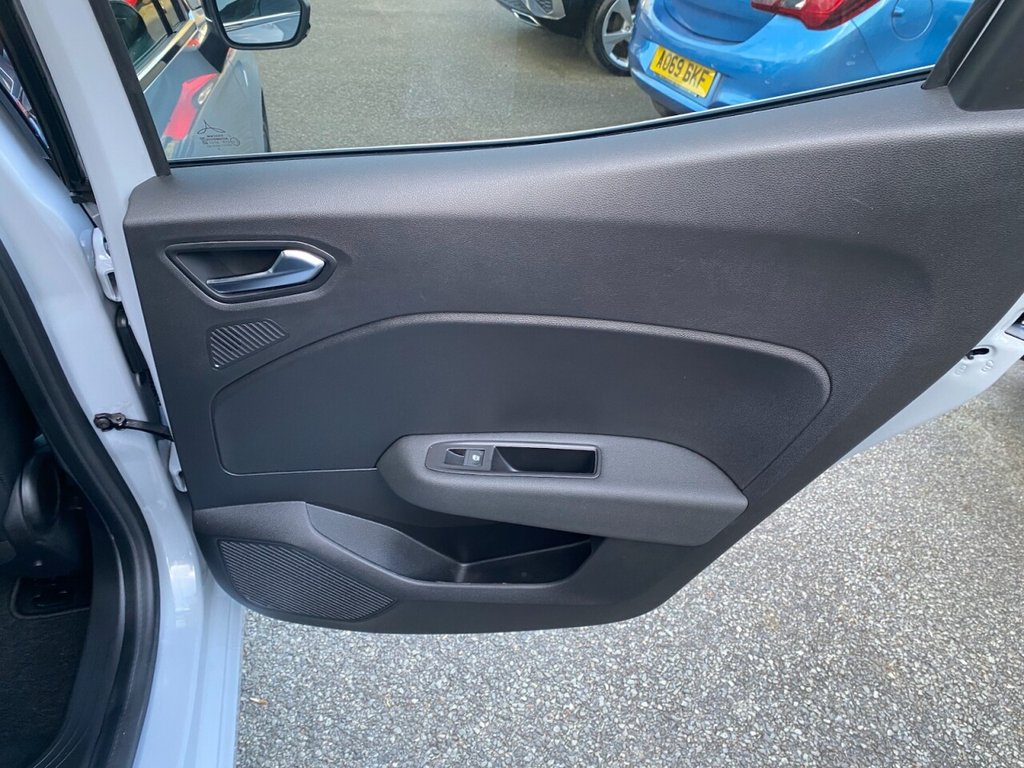 Used Renault Clio 2024 for sale - 78117629: Photo 21