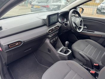 Used Dacia Sandero Stepway 2023 for sale - 79345519: Photo