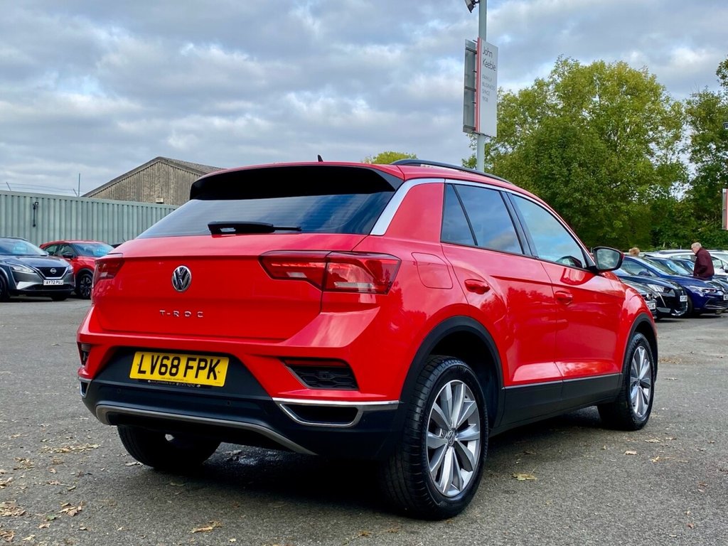 Used Volkswagen T-Roc 2018 for sale - 76203396: Photo 11