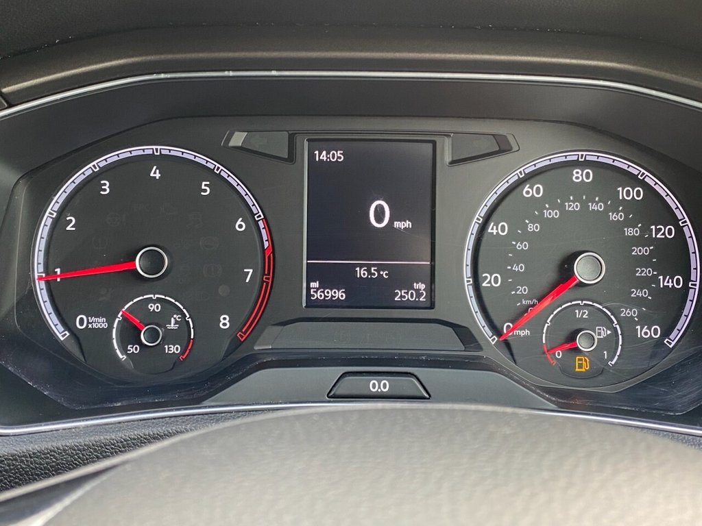 Used Volkswagen T-Roc 2018 for sale - 76203396: Photo 12