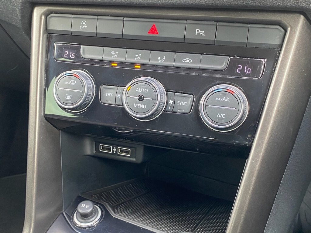 Used Volkswagen T-Roc 2018 for sale - 76203396: Photo 18