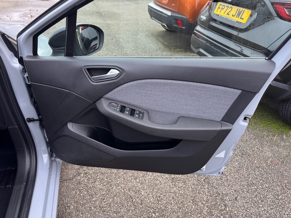 Used Renault Clio 2024 for sale - 77037981: Photo 27