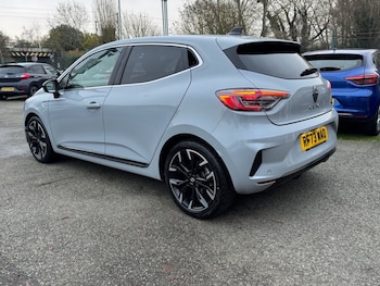 Used Renault Clio 2024 for sale - 77037981: Photo