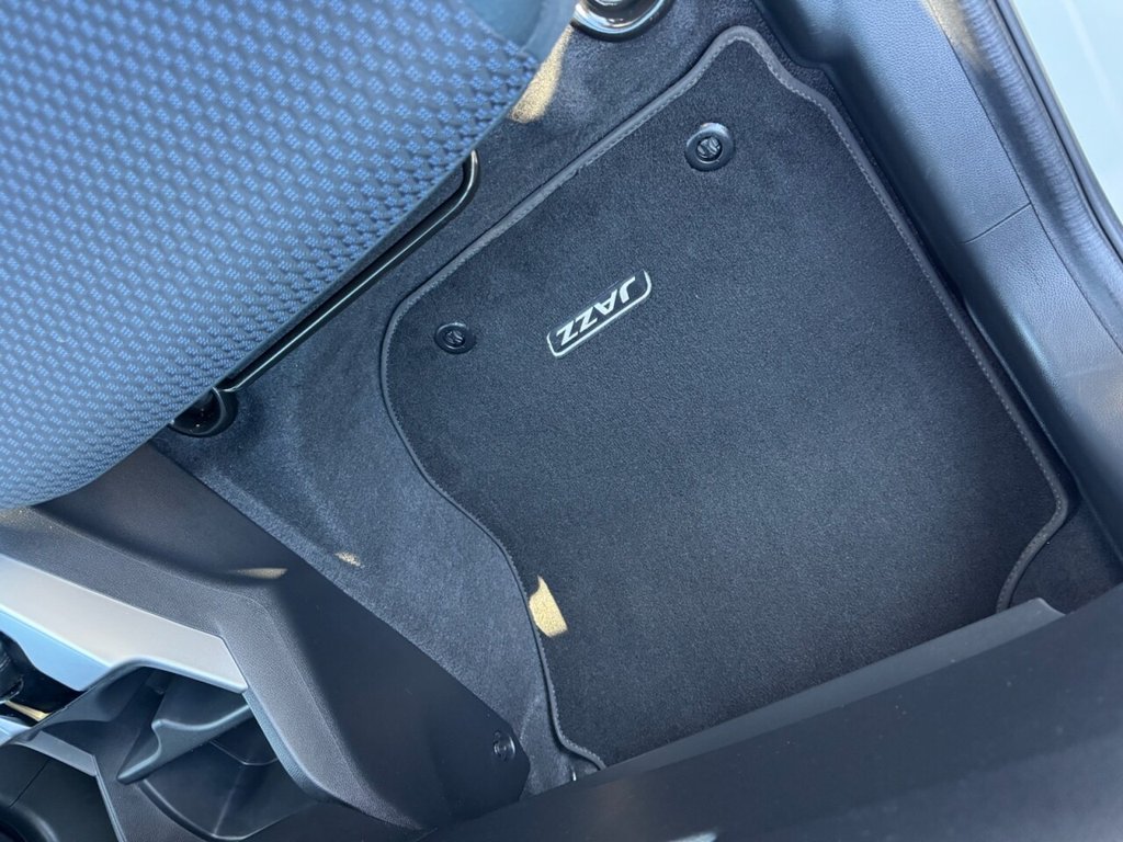 Used Honda Jazz 2019 for sale - 77976347: Photo 24