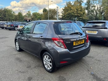 Used Toyota Yaris 2013 for sale - 79675564: Photo