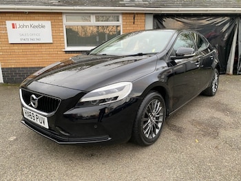 2019 (69) - T2 [122] Momentum Edition 5dr