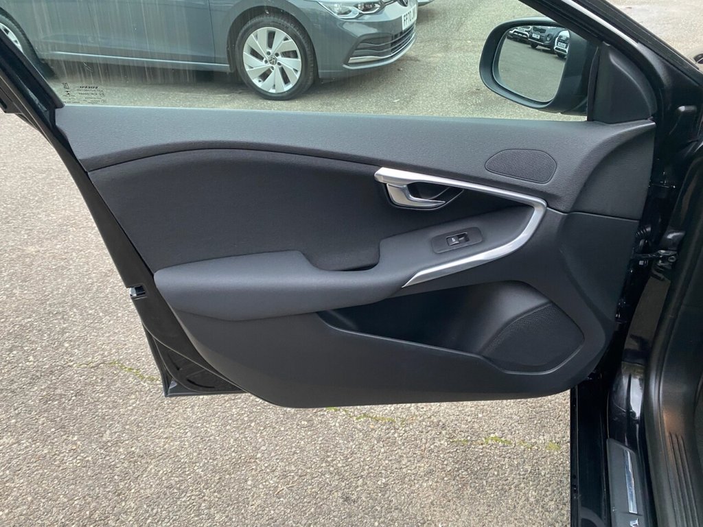 Used Volvo V40 2019 for sale - 76642072: Photo 21