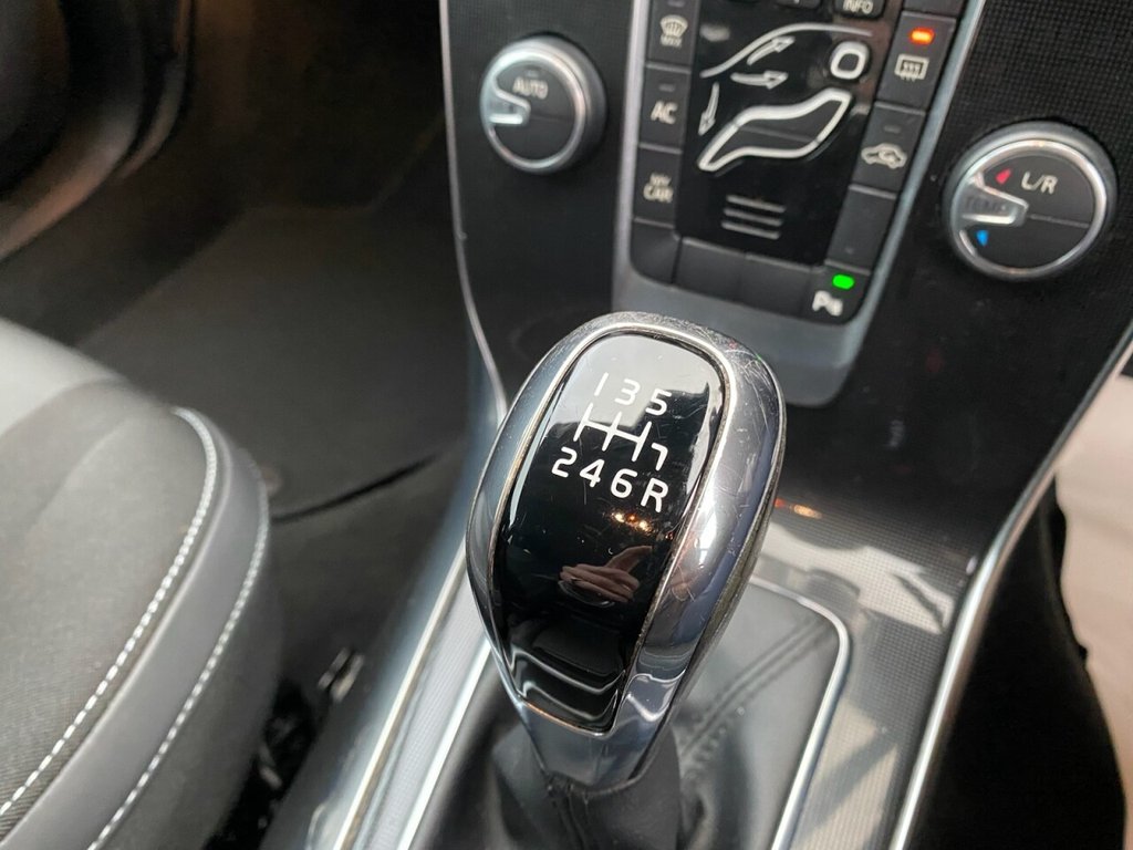 Used Volvo V40 2019 for sale - 76642072: Photo 26