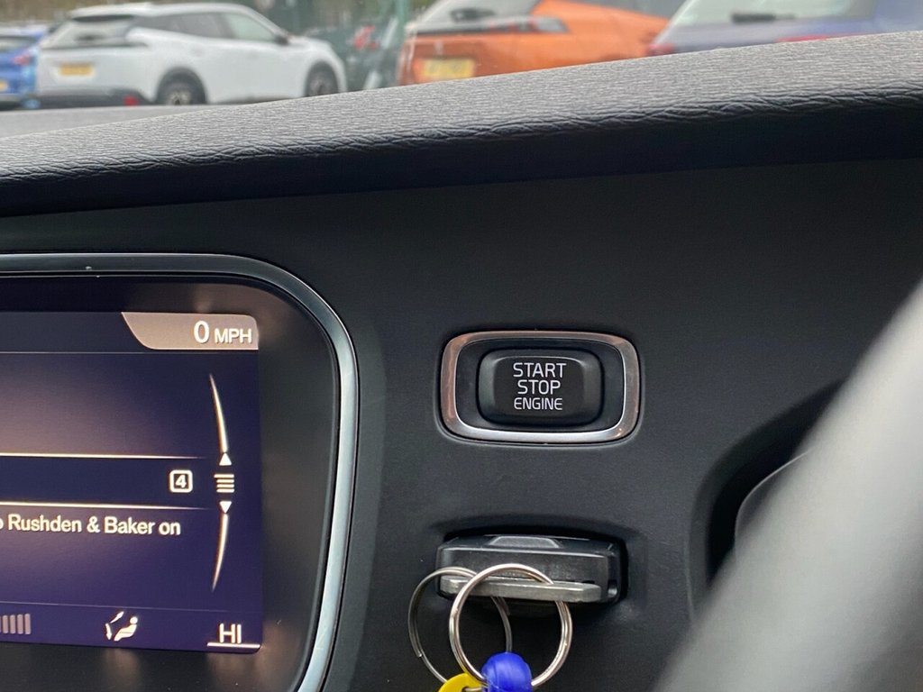 Used Volvo V40 2019 for sale - 76642072: Photo 29