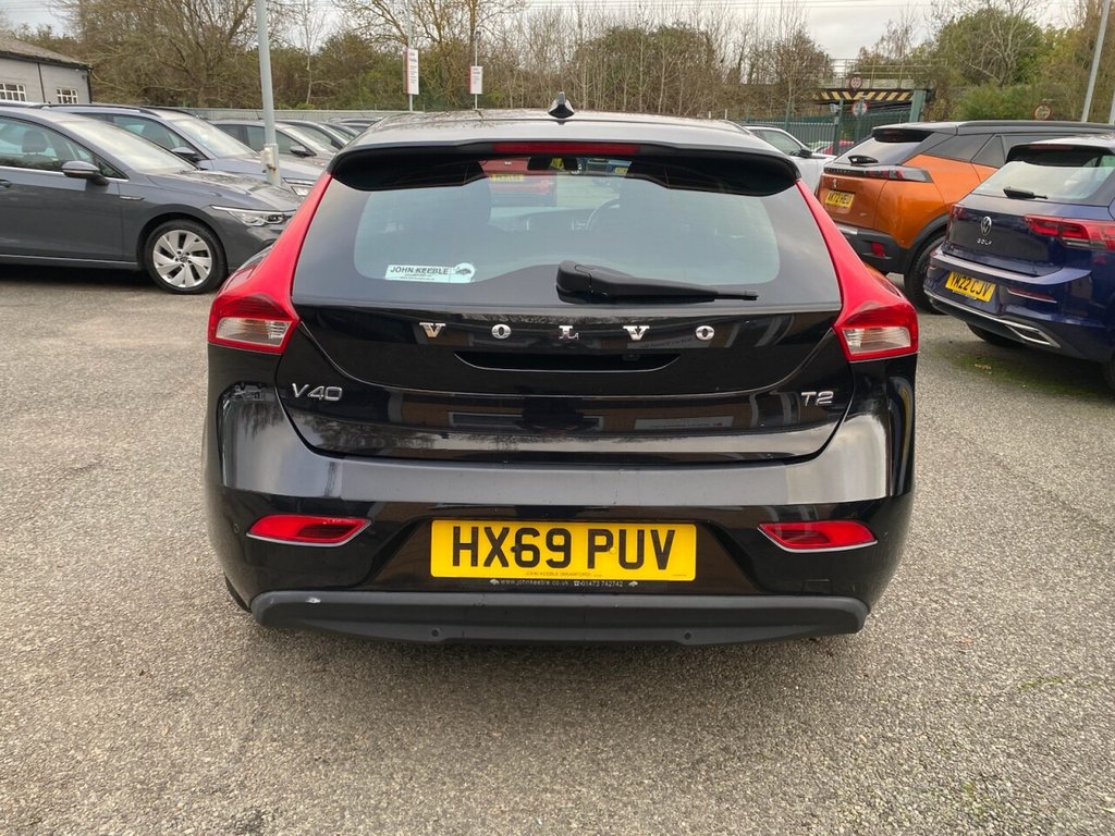 Used Volvo V40 2019 for sale - 76642072: Photo 3