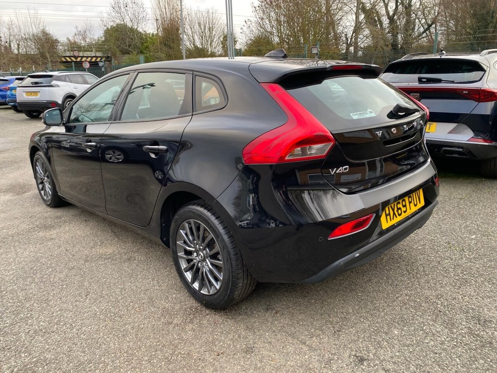 Used Volvo V40 2019 for sale - 76642072: Photo 4