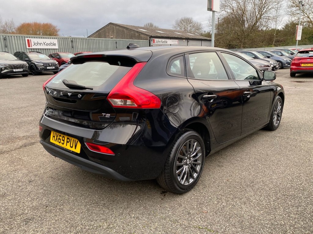 Used Volvo V40 2019 for sale - 76642072: Photo 9