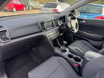 Used Kia Sportage 2016 for sale - 77971640: Photo