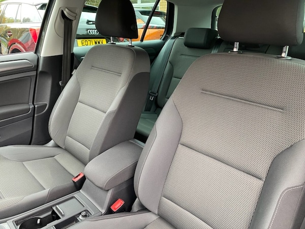 Used Volkswagen Golf 2019 for sale - 76303847: Photo 15