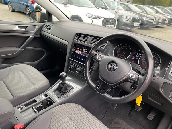 Used Volkswagen Golf 2019 for sale - 76303847: Photo 23
