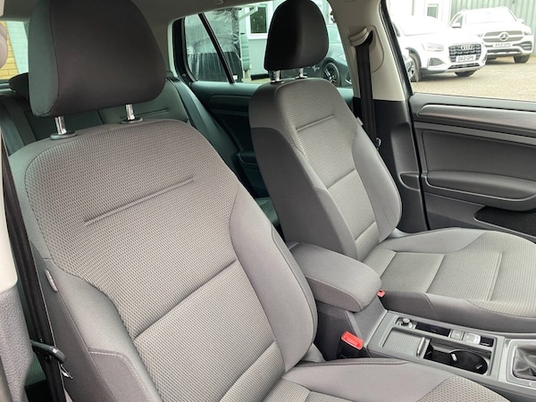 Used Volkswagen Golf 2019 for sale - 76303847: Photo 24