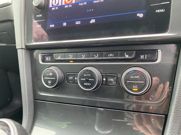 Used Volkswagen Golf 2019 for sale - 76303847: Photo 27