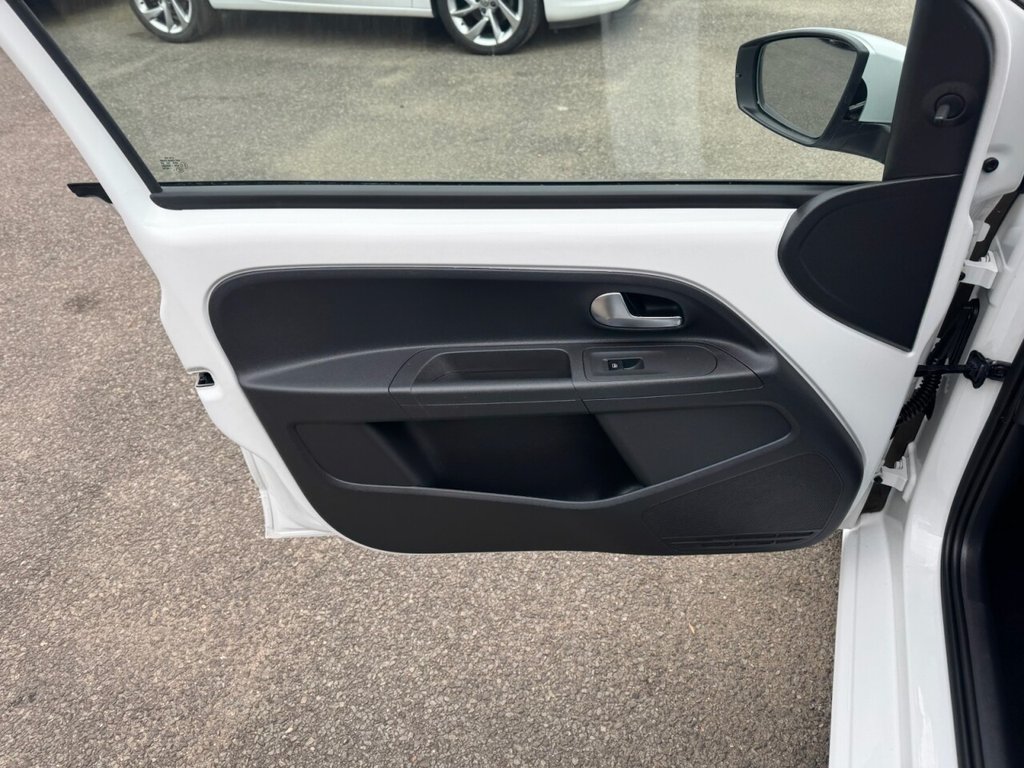 Used Volkswagen up! 2022 for sale - 78134259: Photo 14