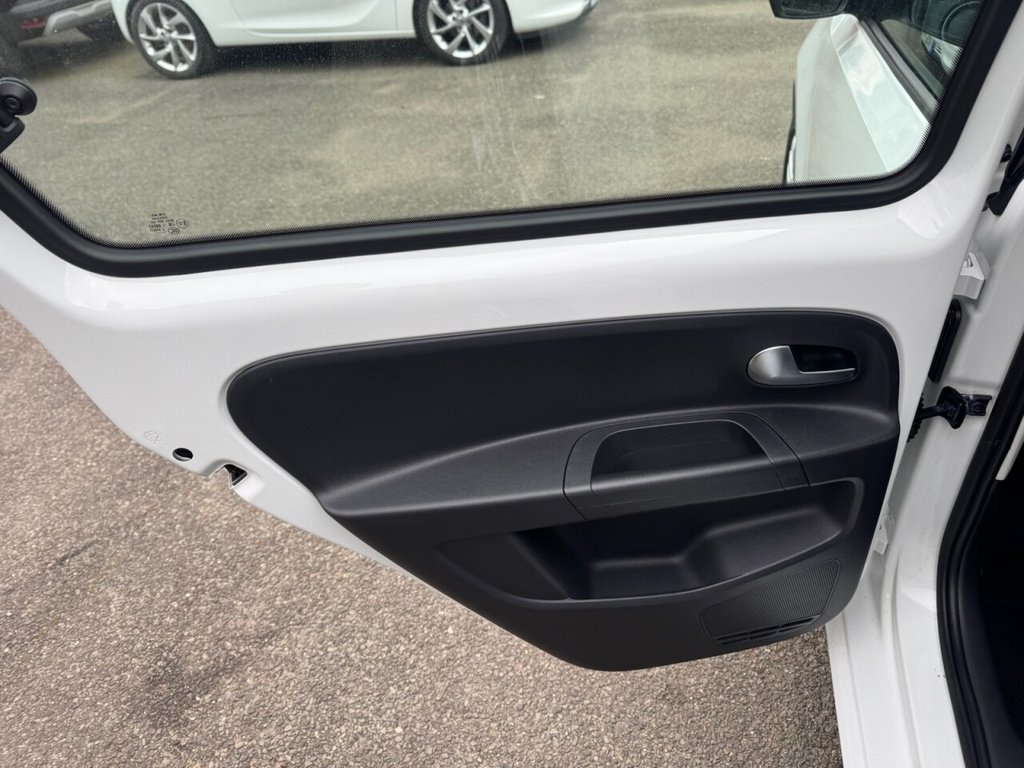 Used Volkswagen up! 2022 for sale - 78134259: Photo 16