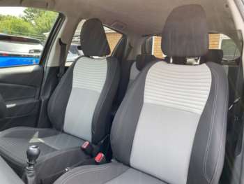 Used Toyota Yaris 2018 for sale - 75028788: Photo