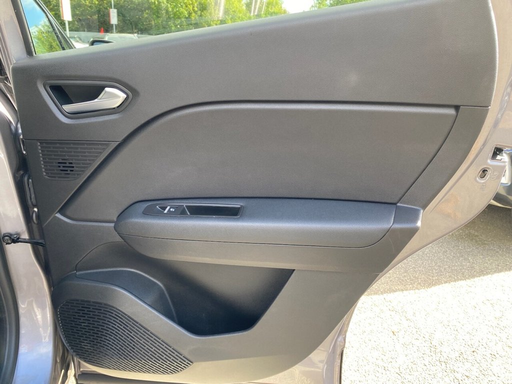 Used Renault Captur 2022 for sale - 76039873: Photo 28
