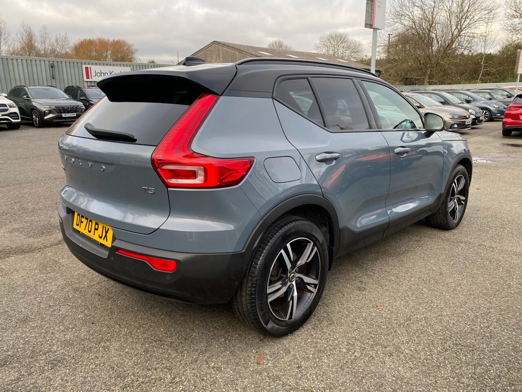 Used Volvo XC40 2021 for sale - 76642262: Photo 2