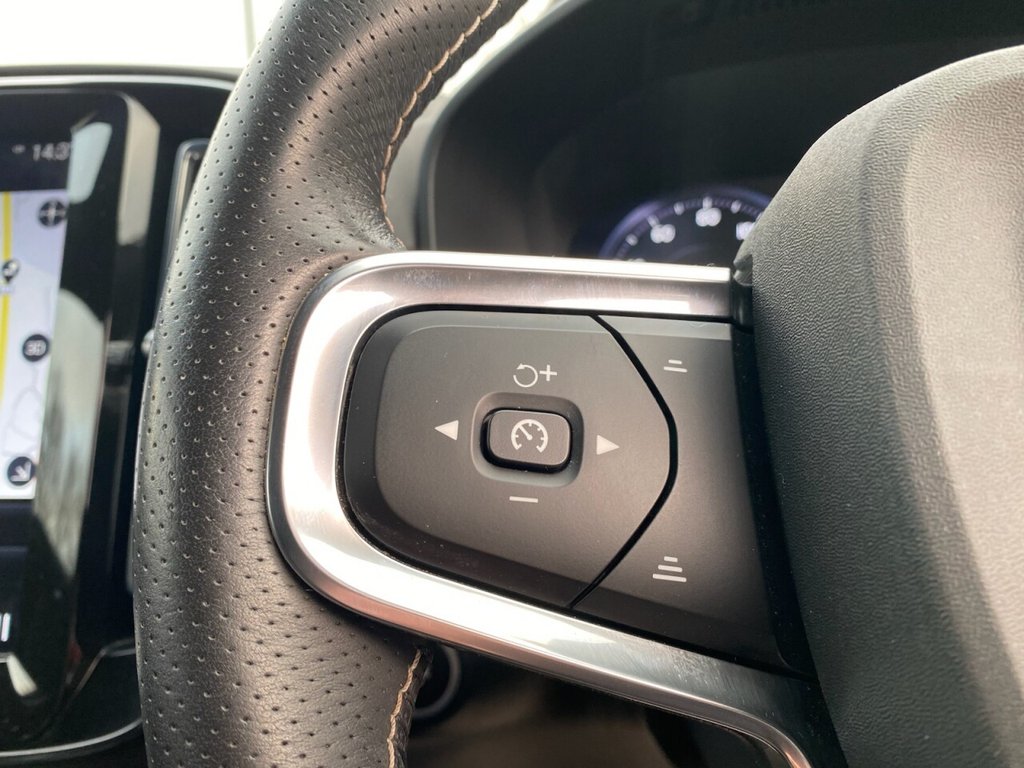 Used Volvo XC40 2021 for sale - 76642262: Photo 31