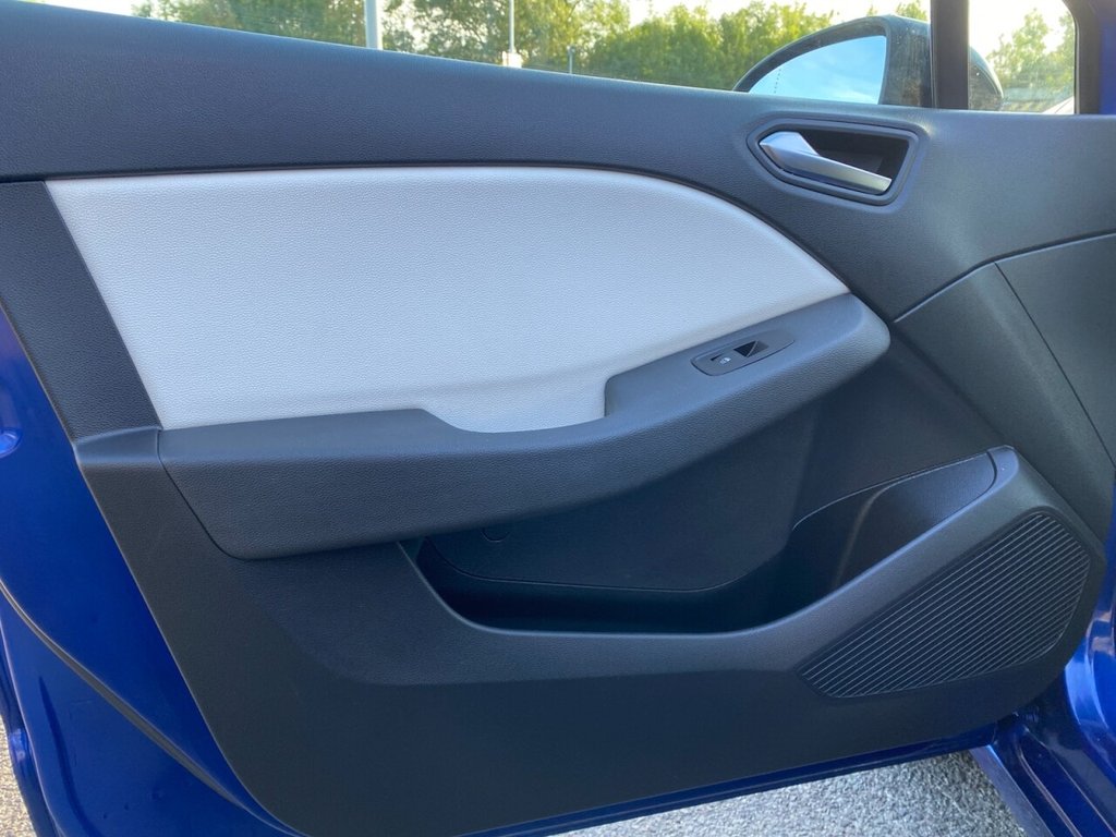 Used Renault Clio 2023 for sale - 76039204: Photo 29