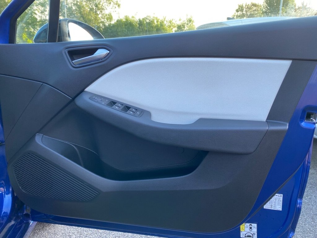 Used Renault Clio 2023 for sale - 76039204: Photo 30