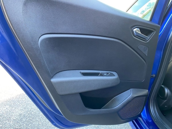 Used Renault Clio 2023 for sale - 76039204: Photo 32