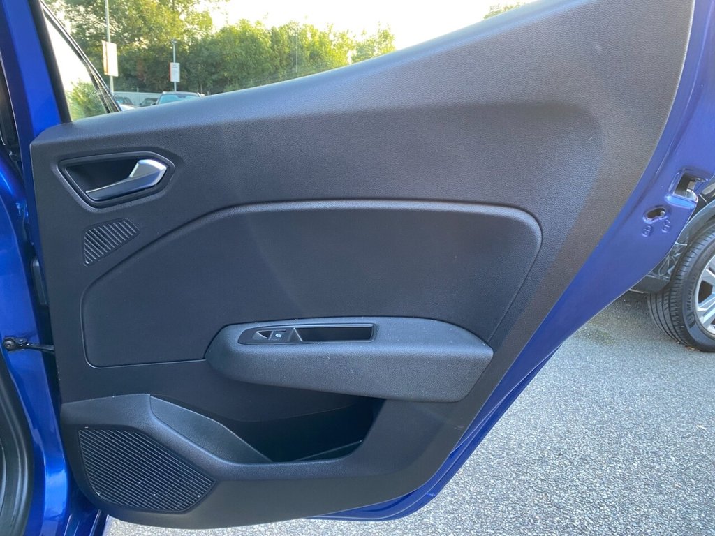 Used Renault Clio 2023 for sale - 76039204: Photo 33