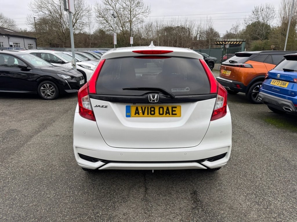 Used Honda Jazz 2018 for sale - 77421849: Photo 2
