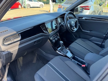 Used Volkswagen T-Roc 2021 for sale - 78382287: Photo