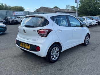 Used Hyundai i10 2018 for sale - 79394495: Photo