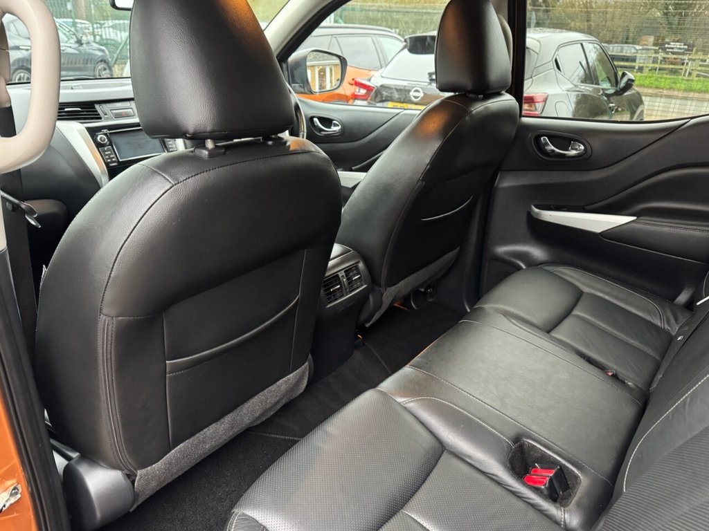 Used Nissan Navara 2018 for sale - 77038021: Photo 11