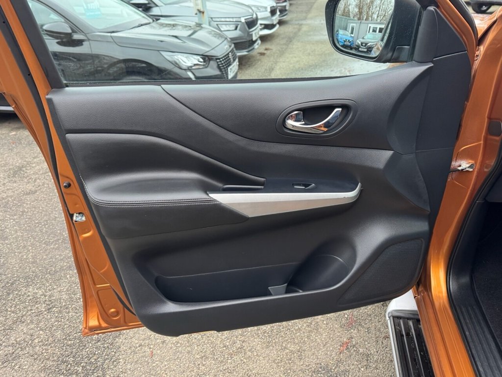 Used Nissan Navara 2018 for sale - 77038021: Photo 12