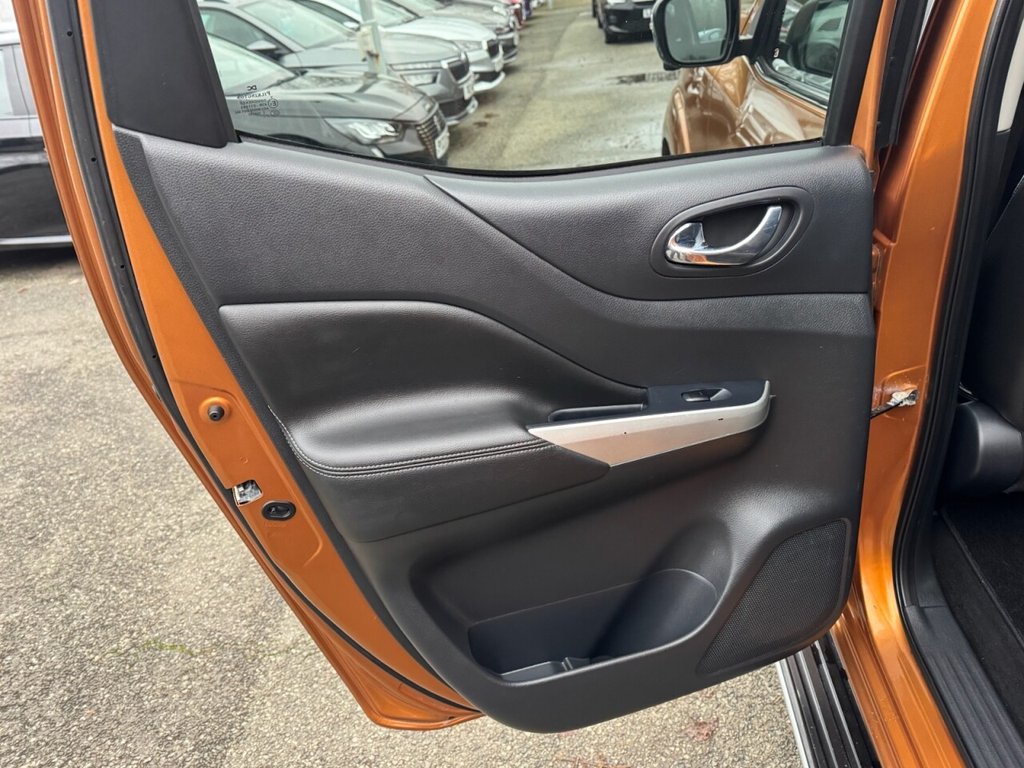 Used Nissan Navara 2018 for sale - 77038021: Photo 13