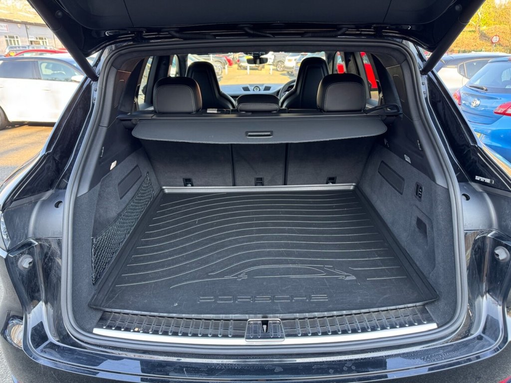 Used Porsche Cayenne 2022 for sale - 77952440: Photo 11