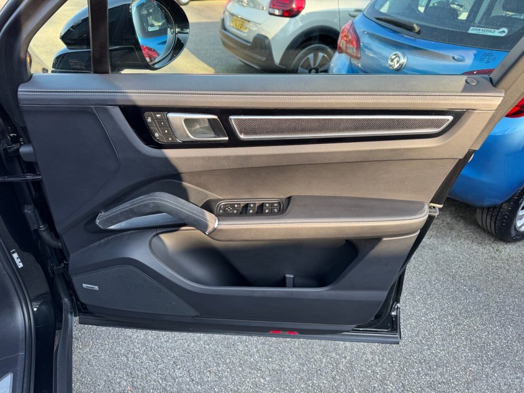 Used Porsche Cayenne 2022 for sale - 77952440: Photo 23