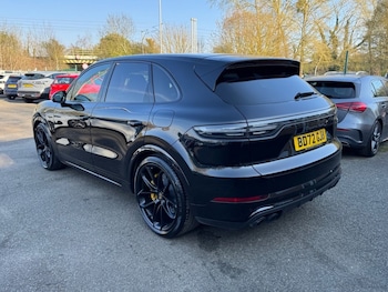 Used Porsche Cayenne 2022 for sale - 77952440: Photo