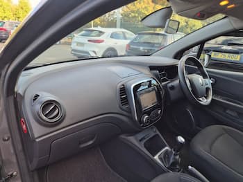 Used Renault Captur 2018 for sale - 79870762: Photo