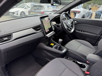 Used Renault Captur 2025 for sale - 79384986: Photo
