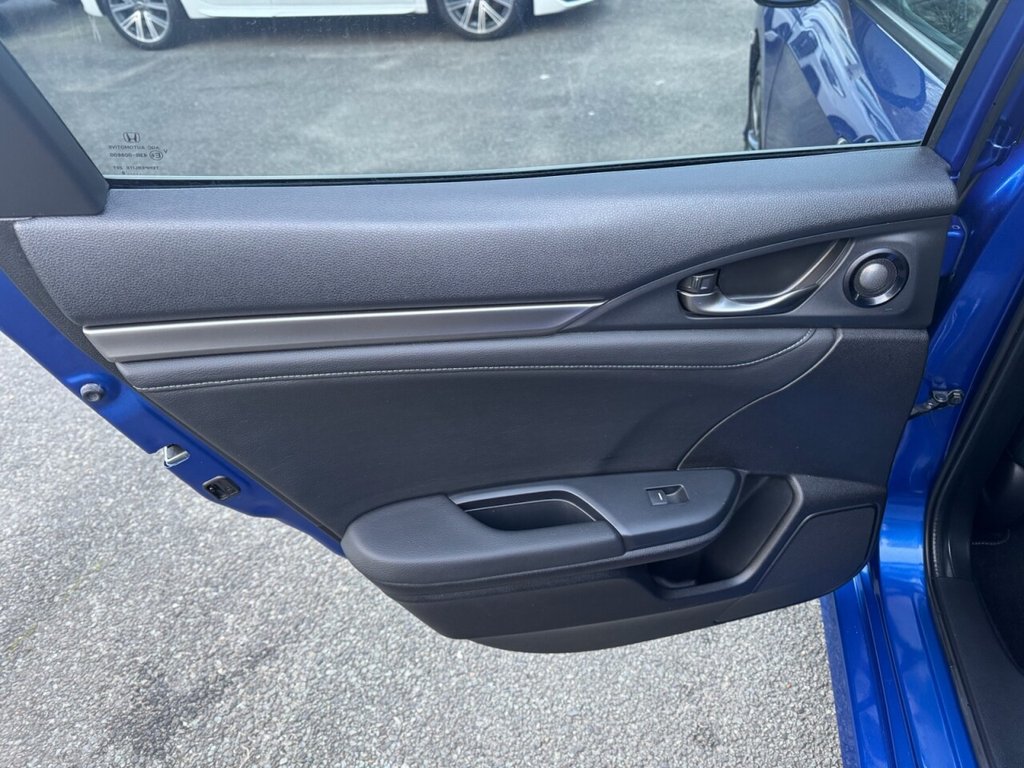 Used Honda Civic 2018 for sale - 77770961: Photo 15