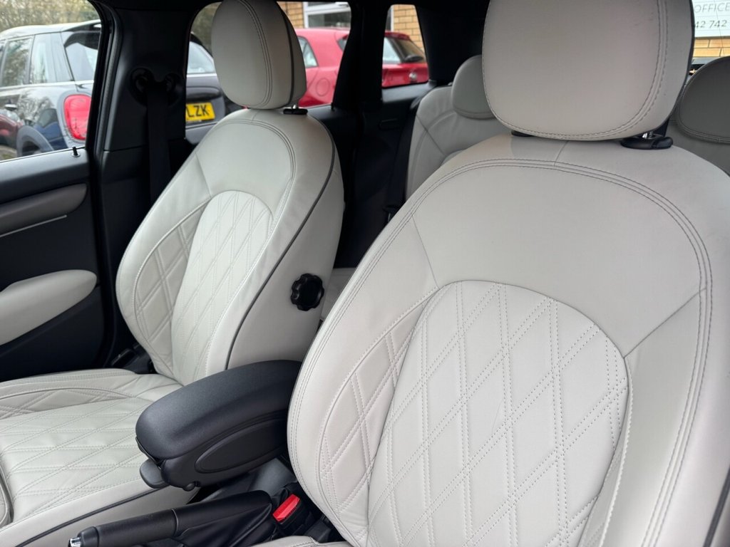 Used MINI Hatch 2022 for sale - 77642384: Photo 17