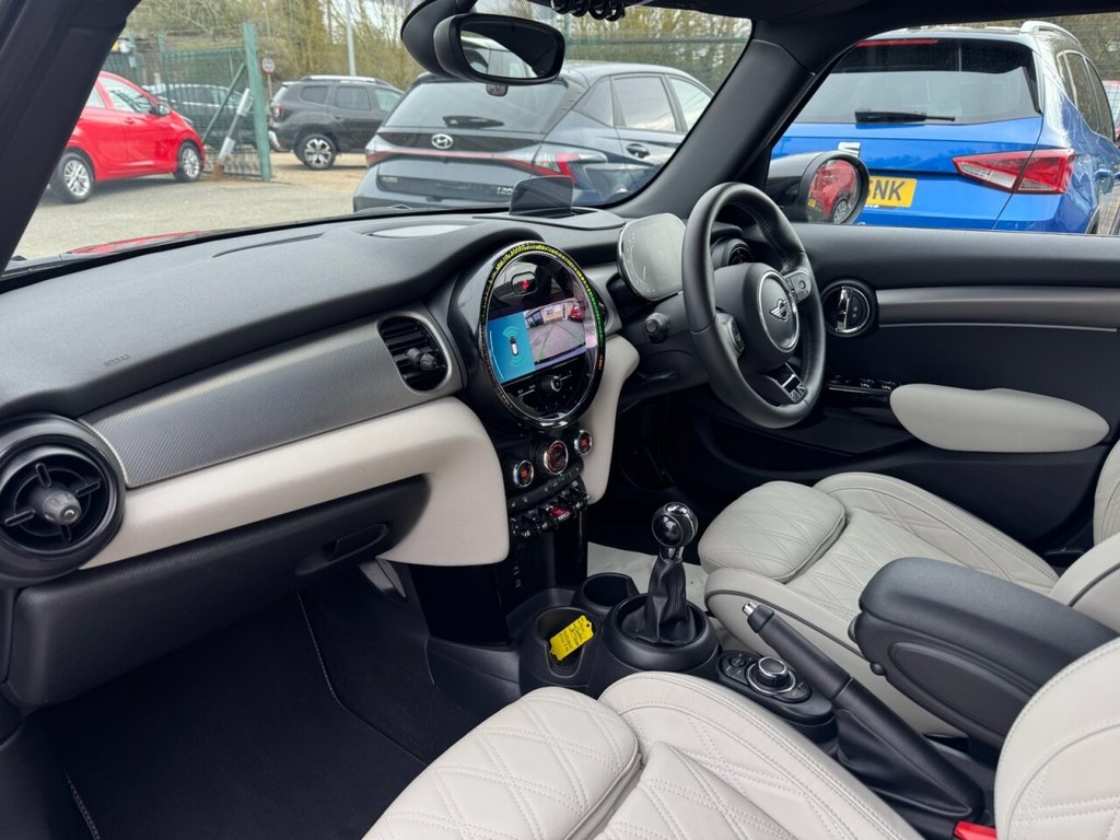 Used MINI Hatch 2022 for sale - 77642384: Photo 5